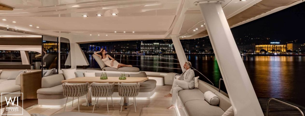 
																SIETE MARES																 4