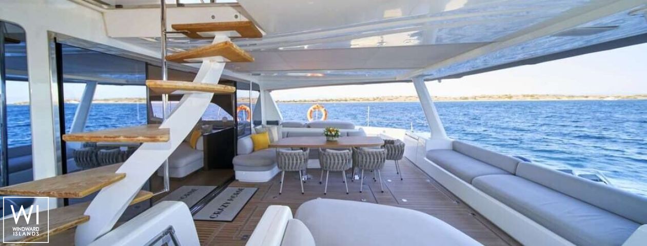 
																CRAZY HORSE																 4