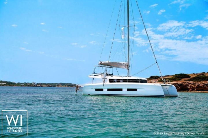 
																Dufour 48																 4