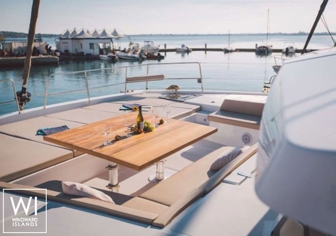 
																ELENA																 3