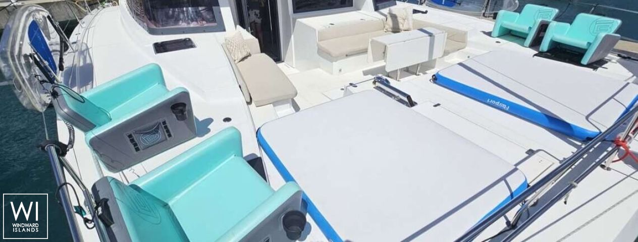 
																Crystal Dreams																 3