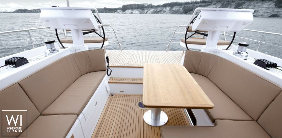 
																Moody 54DS																 2