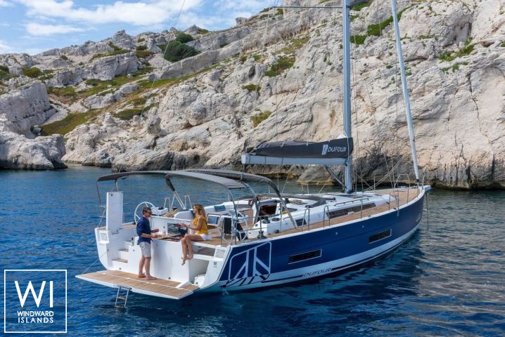 
																Dufour 530																 1