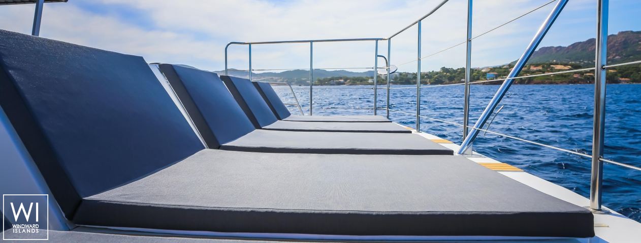 
																BAILA																 3