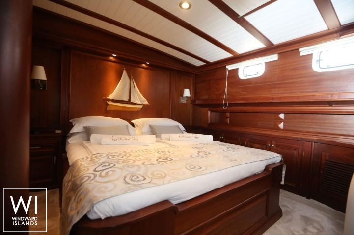 
																Dolce Vita																 5