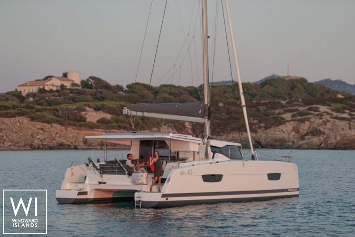 
																Isla 40																 6