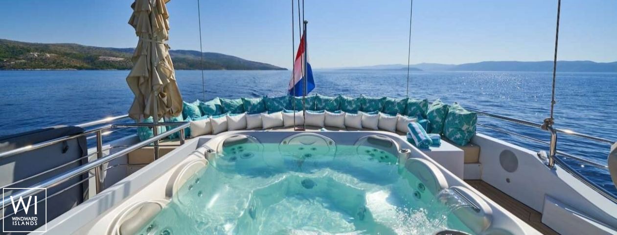 
																Omnia																 1