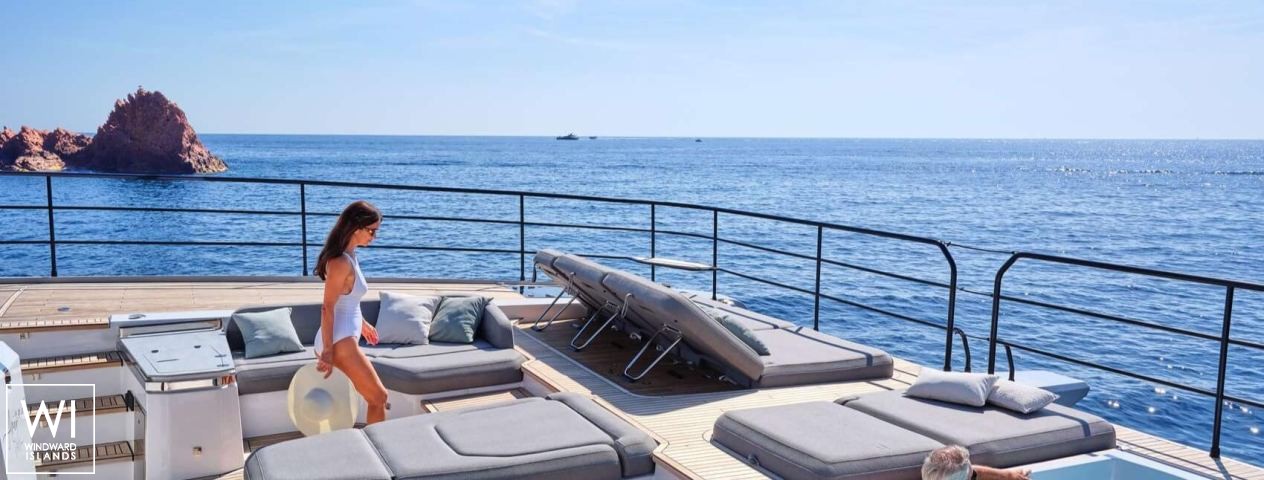 
																ALINA																 1