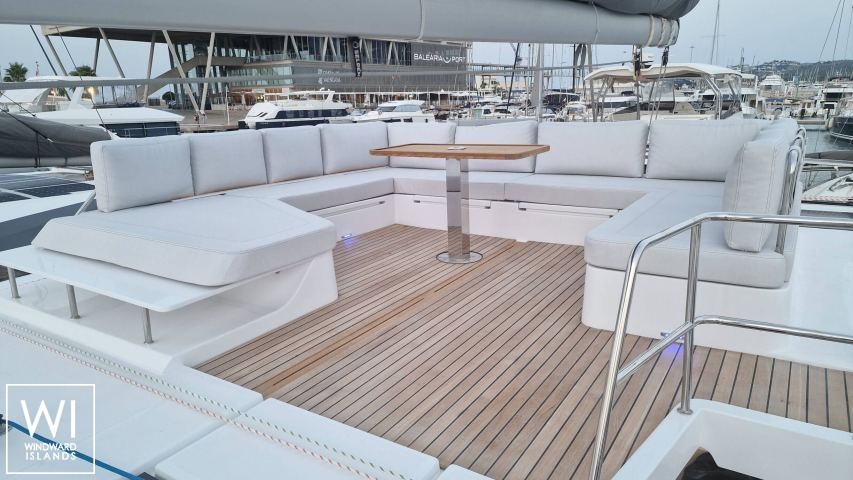 
																Aventura 45																 3