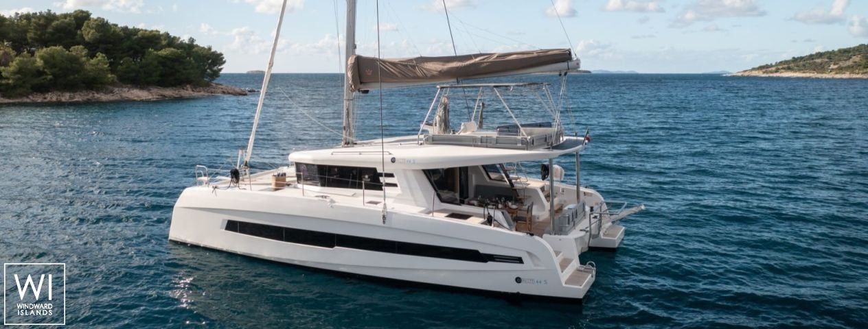 
																Catamaran 44																 4