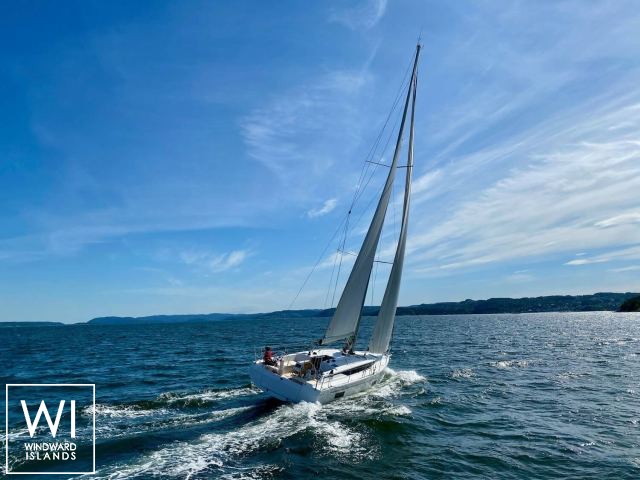 
																Bavaria 42																 4