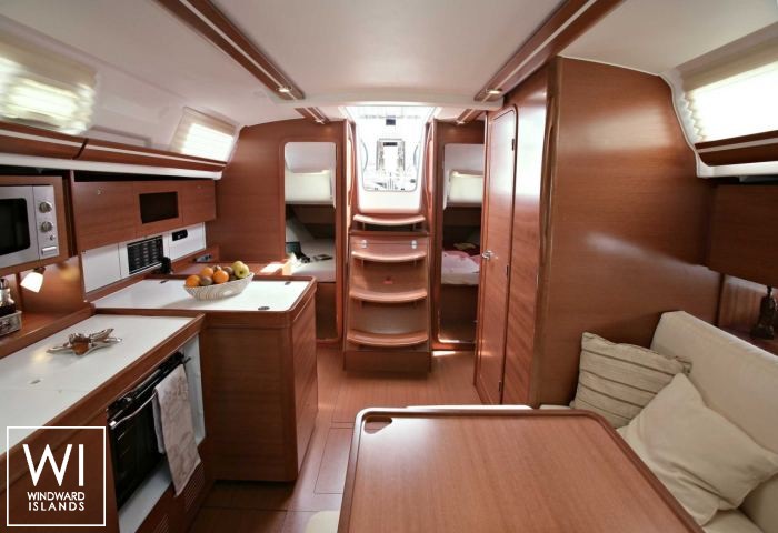 
																Dufour 375																 4