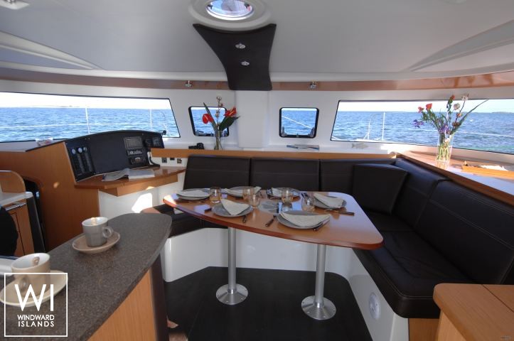 
																Lipari  41																 3