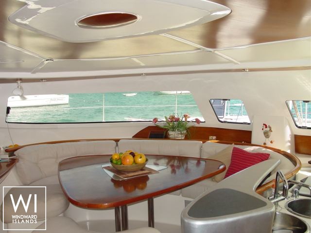 
																Bahia 46																 3