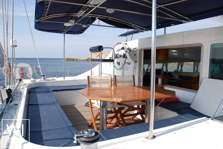 
																Lagoon 470																 3