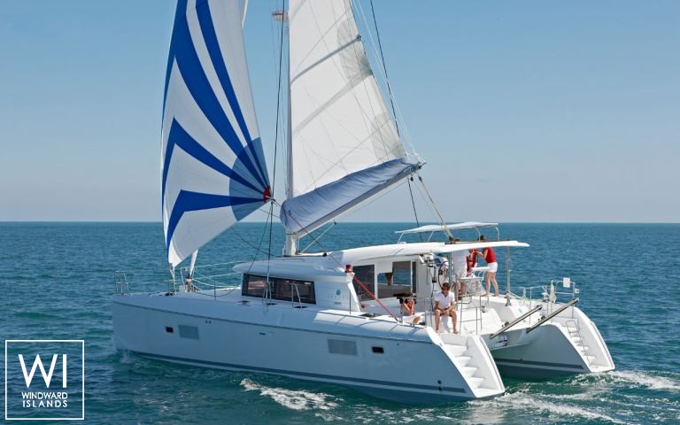 
																Lagoon 421																 1