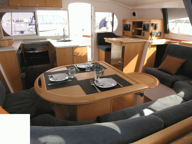 
																Nautitech 442																 2