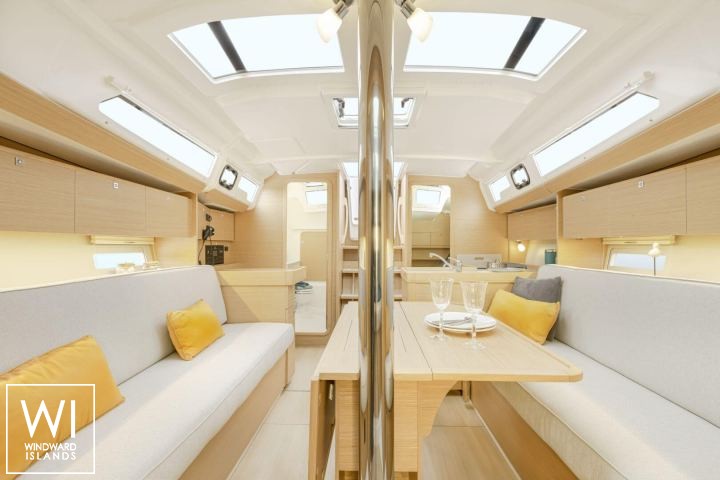 
																Dufour 365																 6