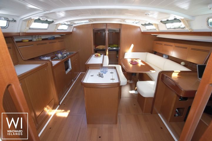 
																Cyclades 50																 3