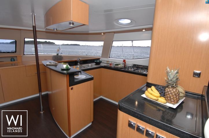 
																TI MOTU																 3