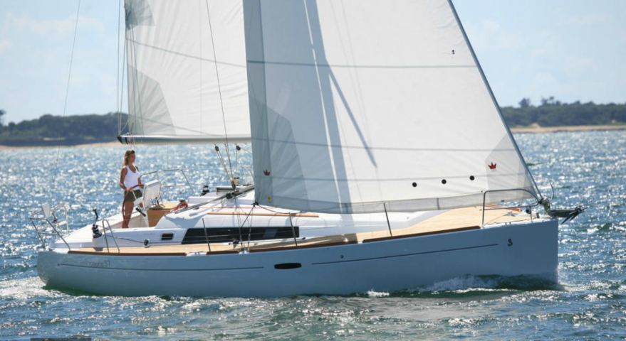 
																Oceanis  37																 0