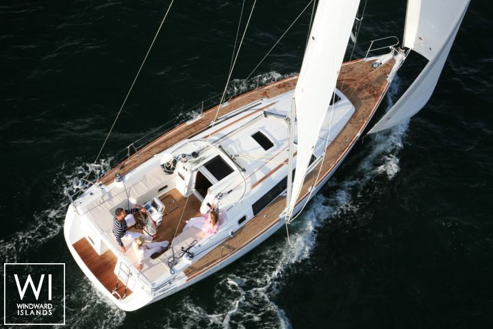 
																Oceanis  37																 3