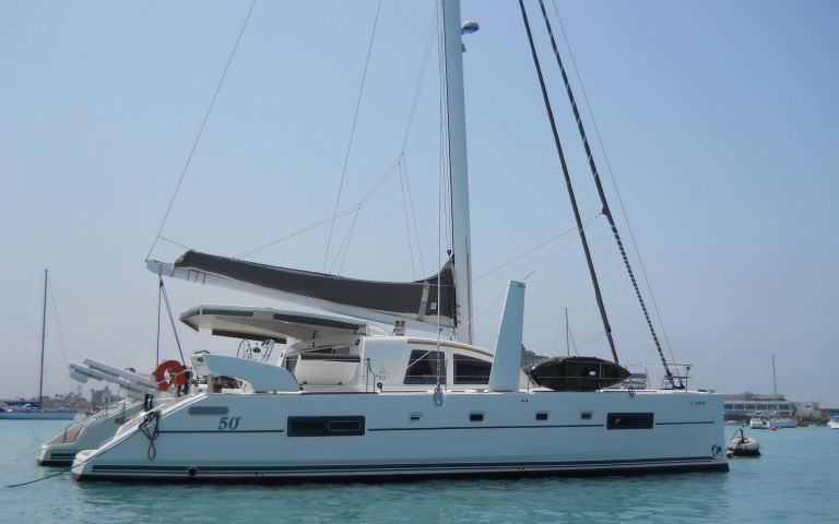 
																Catana 50 OC																 0