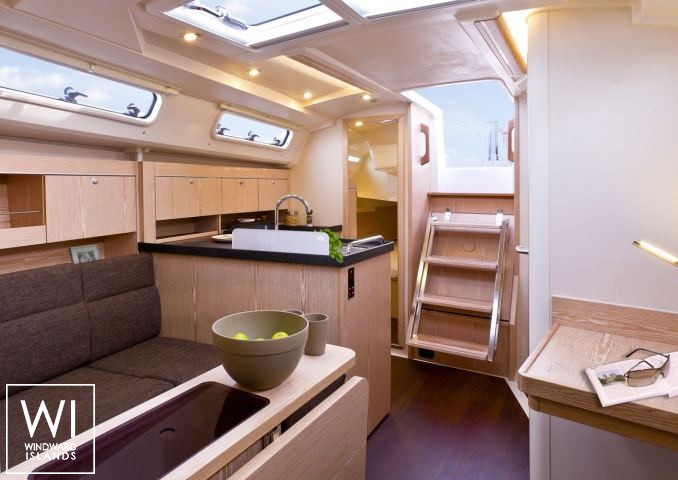 
																Hanse 345																 4