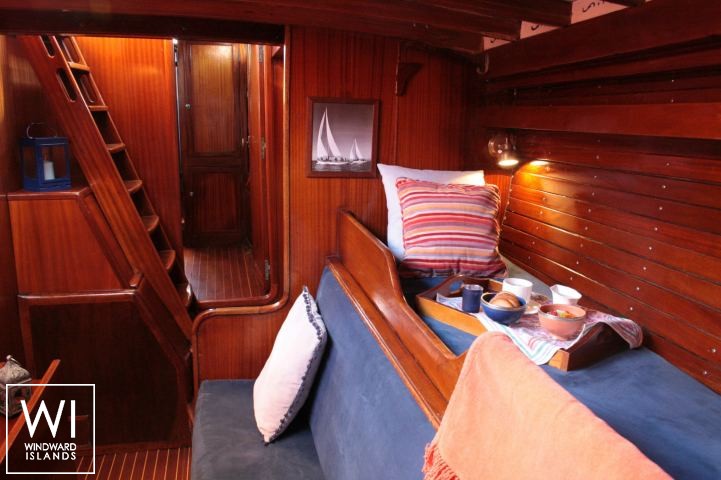 
																Sloop 60																 3