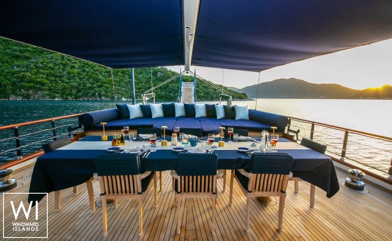 
																Voyage																 5