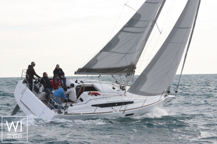 Jeanneau Sunodyssey 349 Exterior 1