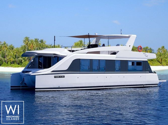Custom Catamaran 54 Exterior 1