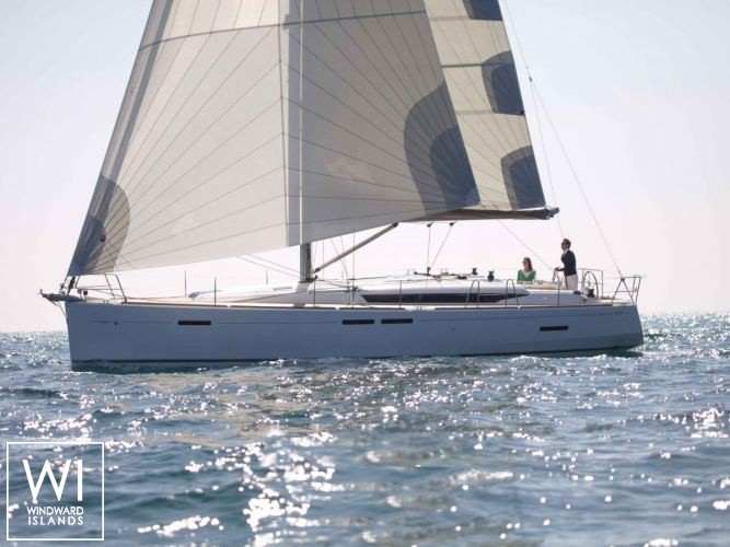 Jeanneau Sunodyssey 449 Exterior 1