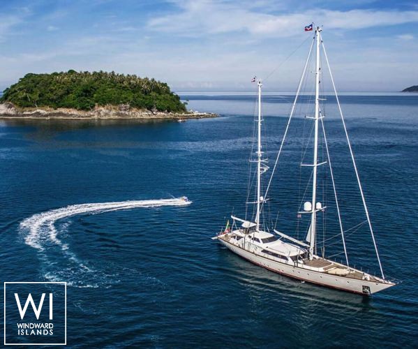 Perini-navi Ketch 40m Exterior 1
