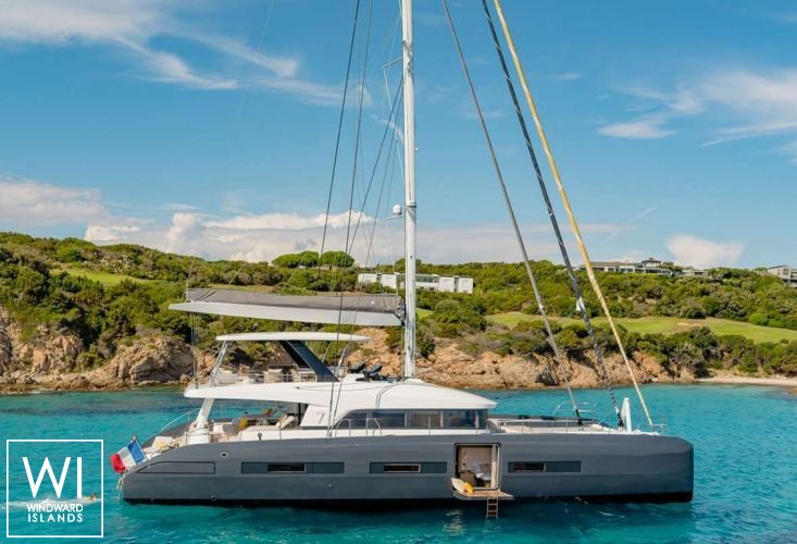 Lagoon-catamaran Lagoon 77 Exterior 1