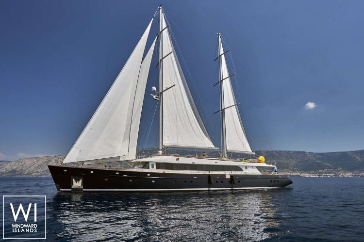 Custom Yacht 43m Exterior 1