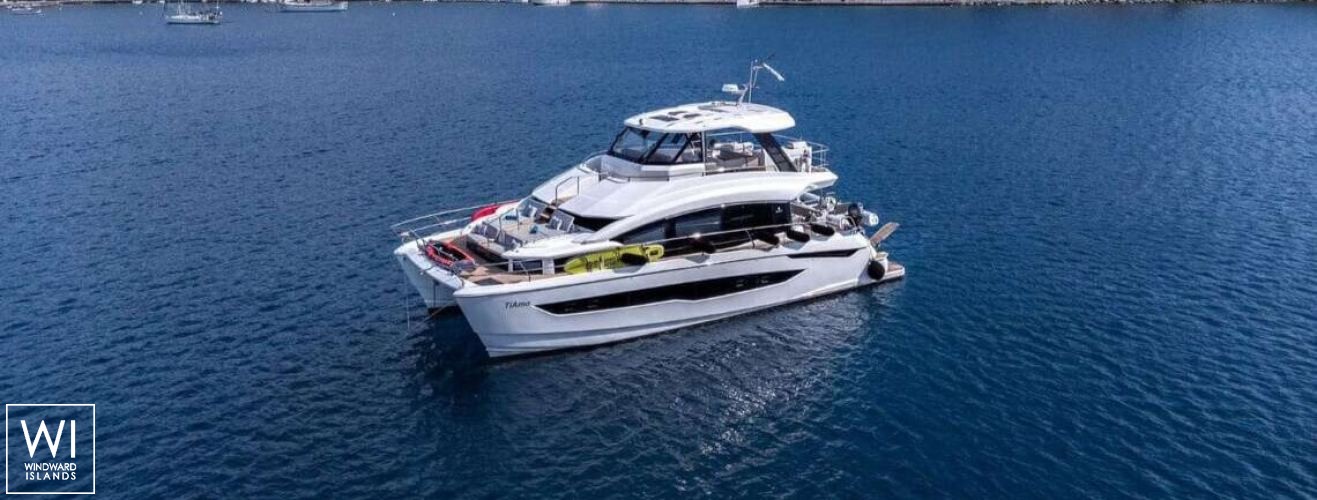Aquila Powercat 54 Exterior 1