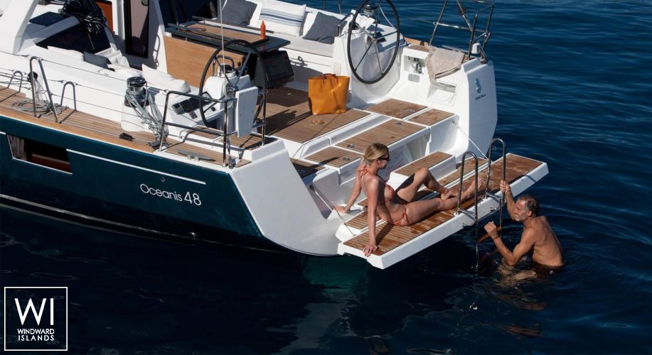 Beneteau Oceanis 48 Exterior 1